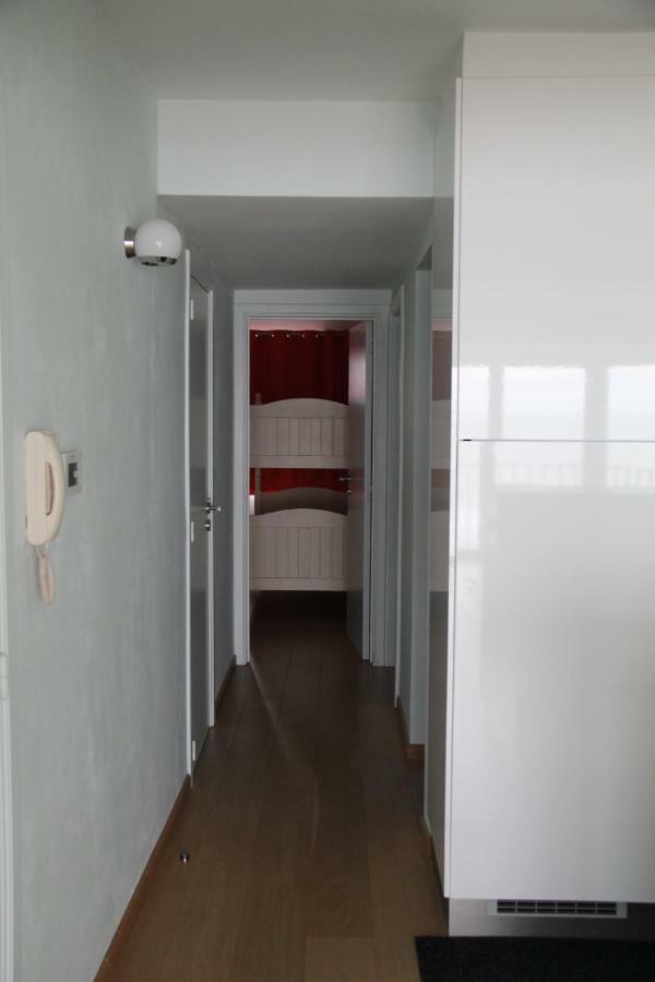 Zeedijk 241, Uitzicht Op Zee, Vue Sur La Mer Koksijde Exterior foto